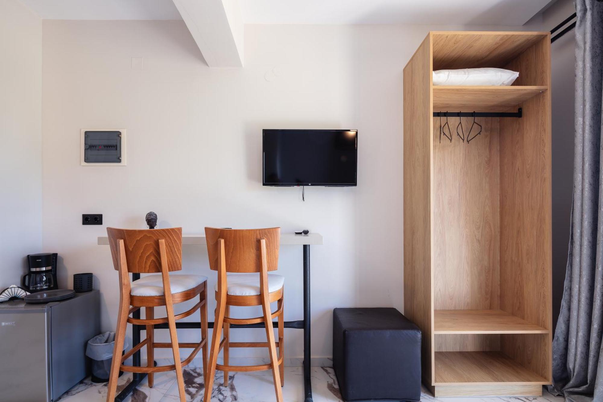 Hotel Iosifina, 80 Metres From Episkopi Beach! Dhramia Номер фото