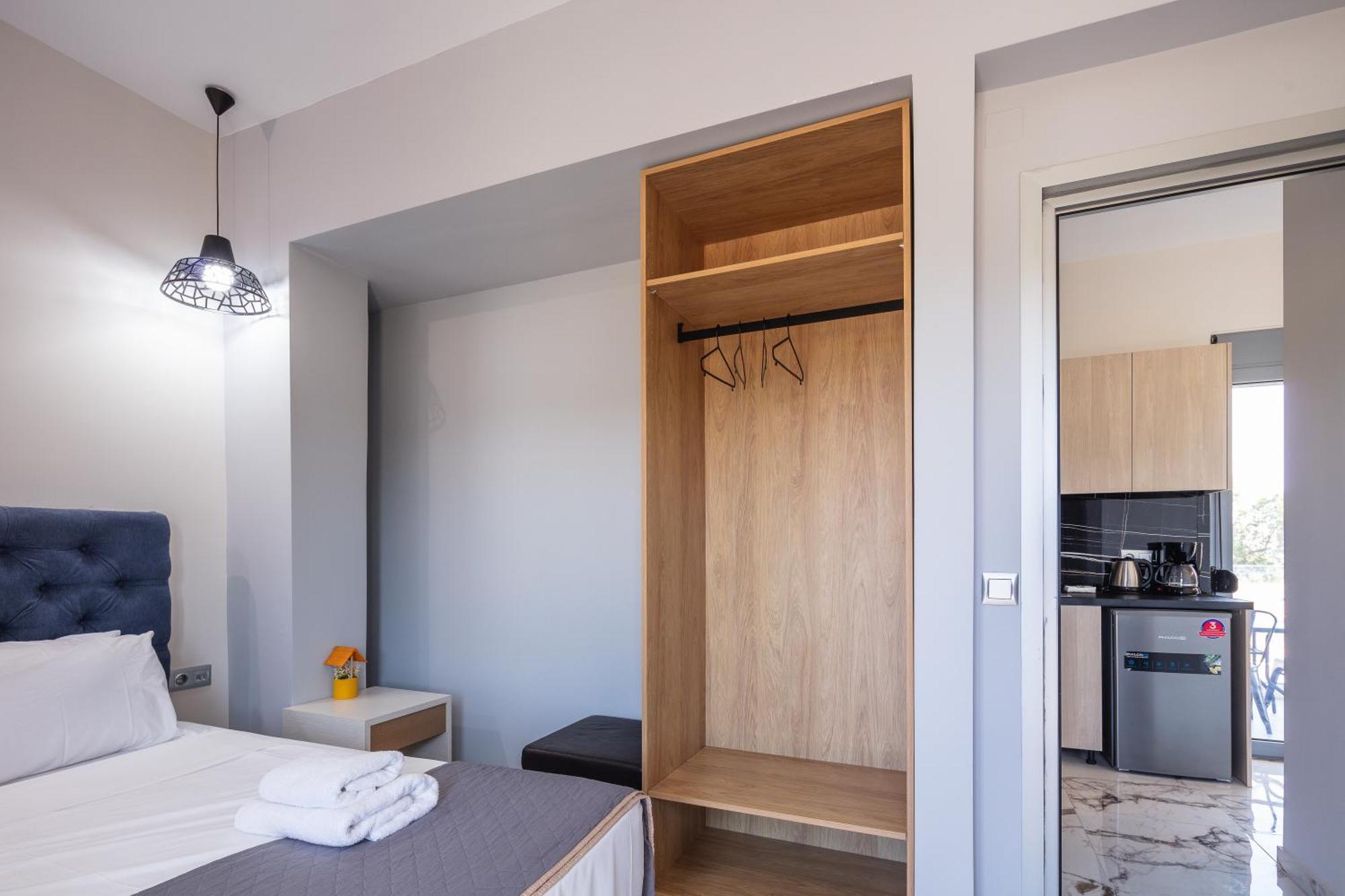 Hotel Iosifina, 80 Metres From Episkopi Beach! Dhramia Номер фото